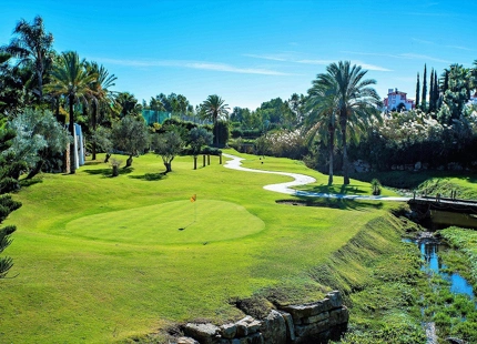 Villa en venta en New Golden Mile, Estepona Este
