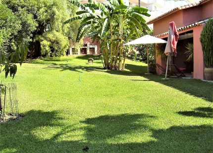 Villa en venta en Guadalmina Alta, San Pedro de Alcantara