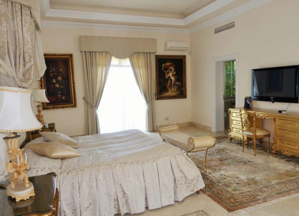 Villa for long term rent in Benahavis
