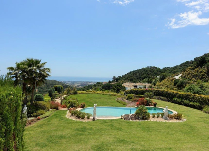 Villa for long term rent in Benahavis