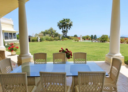 Villa for long term rent in Benahavis