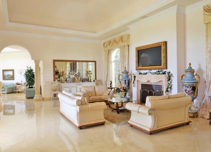 Villa for long term rent in Benahavis