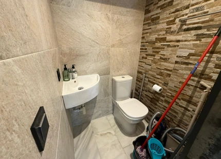 Apartamento de lujo en primera línea de playa con vistas al mar y al puerto en Puerto Banús, Marbella