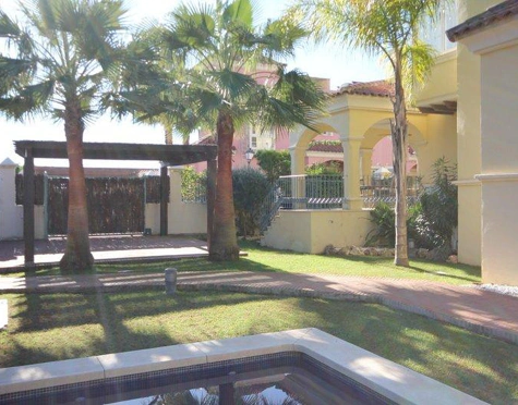 Villa en alquiler a corta temporada en Marbella - Puerto Banus