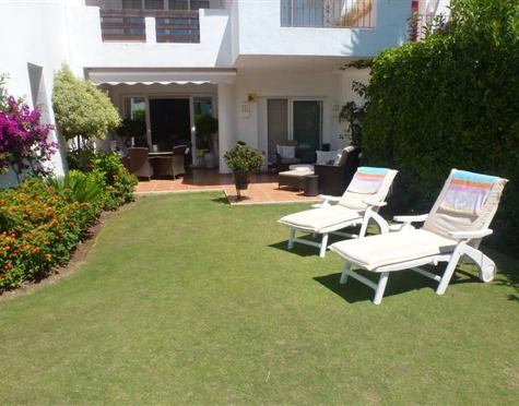 Ground Floor Apartment for short term rent in Estepona