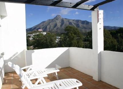 Penthouse for long term rent in Nueva Andalucia, Marbella