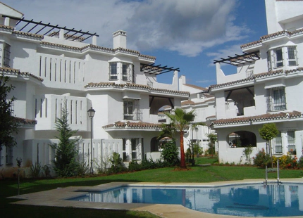 Penthouse for long term rent in Nueva Andalucia, Marbella