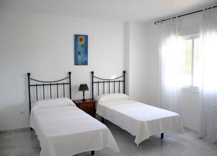 Penthouse for long term rent in Nueva Andalucia, Marbella