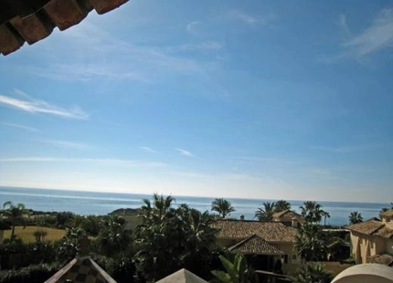 Villa for sale in Las Chapas, Marbella East