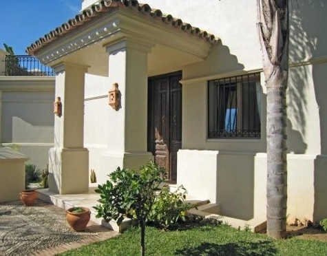 Villa for sale in Las Chapas, Marbella Este