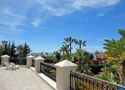 Villa for sale in Las Chapas, Marbella East