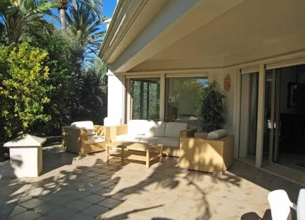 Villa for sale in Las Chapas, Marbella East