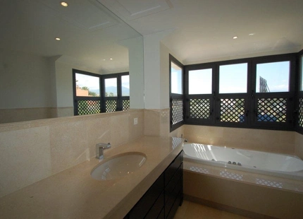 Villa for long term rent in Marbella Golden Mile