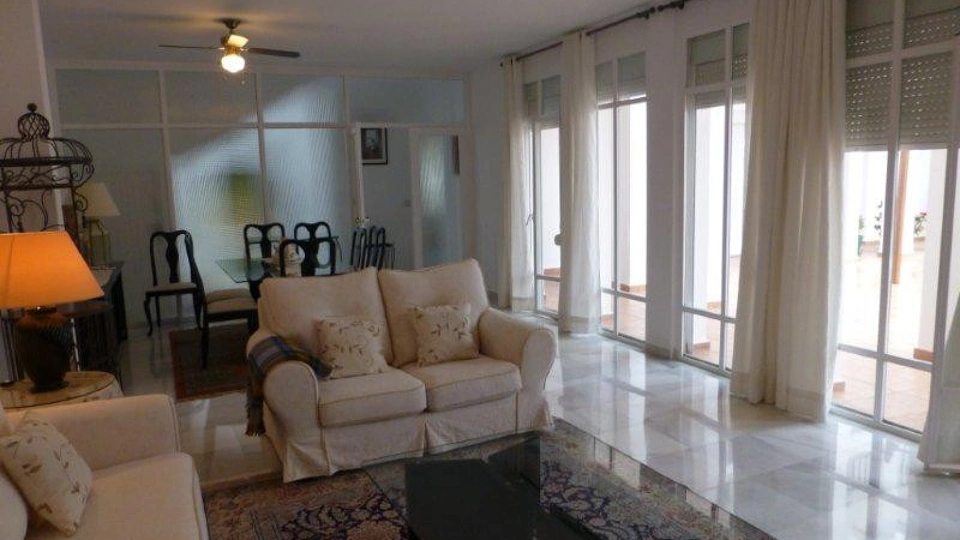 Villa for long term rent in Nueva Andalucia, Marbella