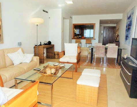 Apartamento en alquiler a corta temporada en Aloha, Nueva Andalucia