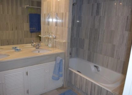 Ground Floor Apartment for short term rent in Estepona
