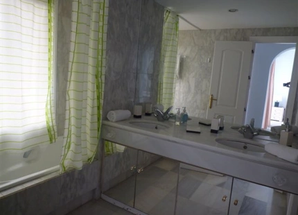 Ground Floor Apartment for short term rent in Estepona