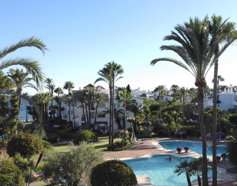 Penthouse for short term rent in Estepona