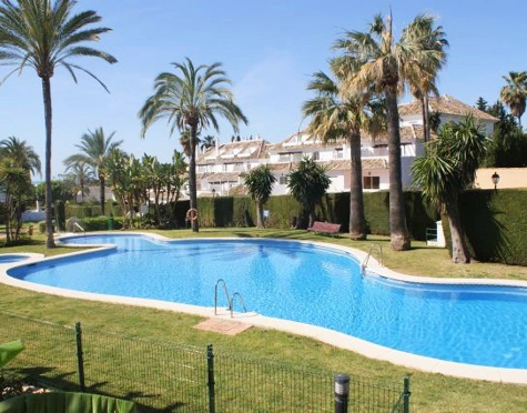 Apartamento Planta Baja en alquiler a corta temporada en Nueva Andalucia, Marbella