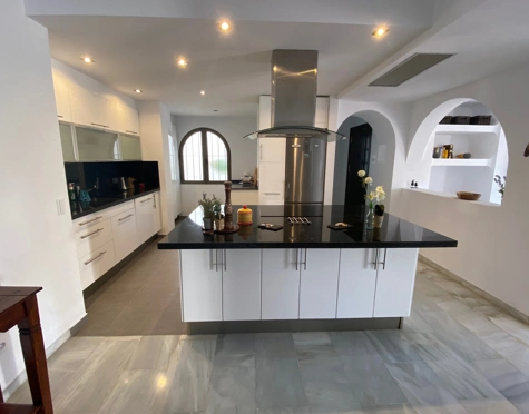 Apartamento Planta Baja en alquiler a corta temporada en Nueva Andalucia, Marbella