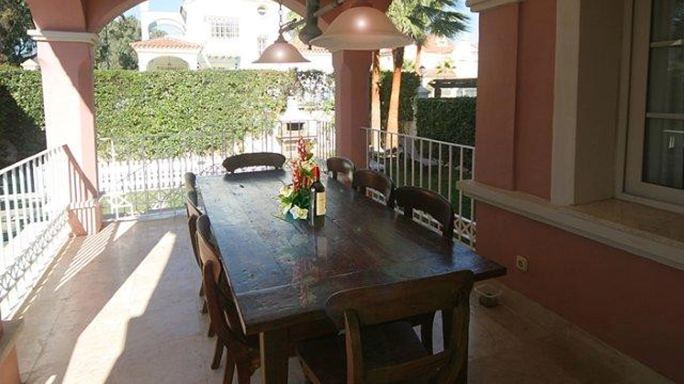 Villa en alquiler a corta temporada en Marbella - Puerto Banus