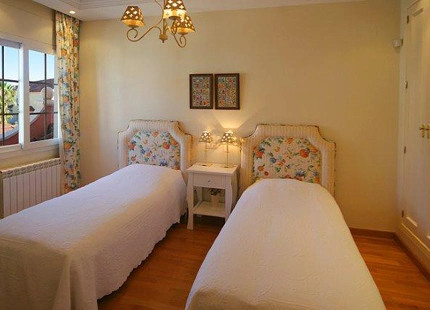 Villa en alquiler a corta temporada en Marbella - Puerto Banus