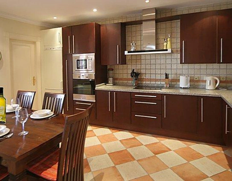 Villa en alquiler a corta temporada en Marbella - Puerto Banus