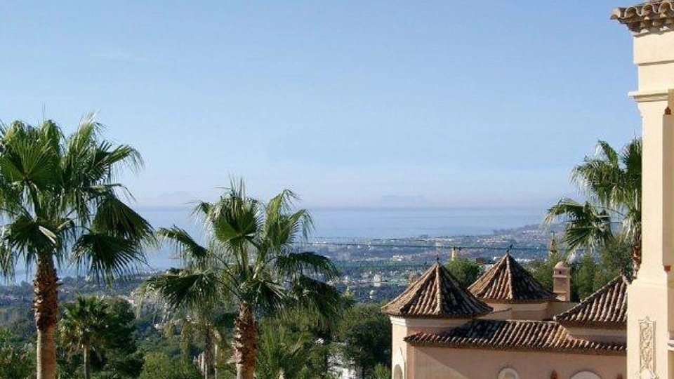 Villa for long term rent in Marbella