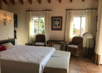 Villa en alquiler larga temporada en Atalaya, Estepona Este