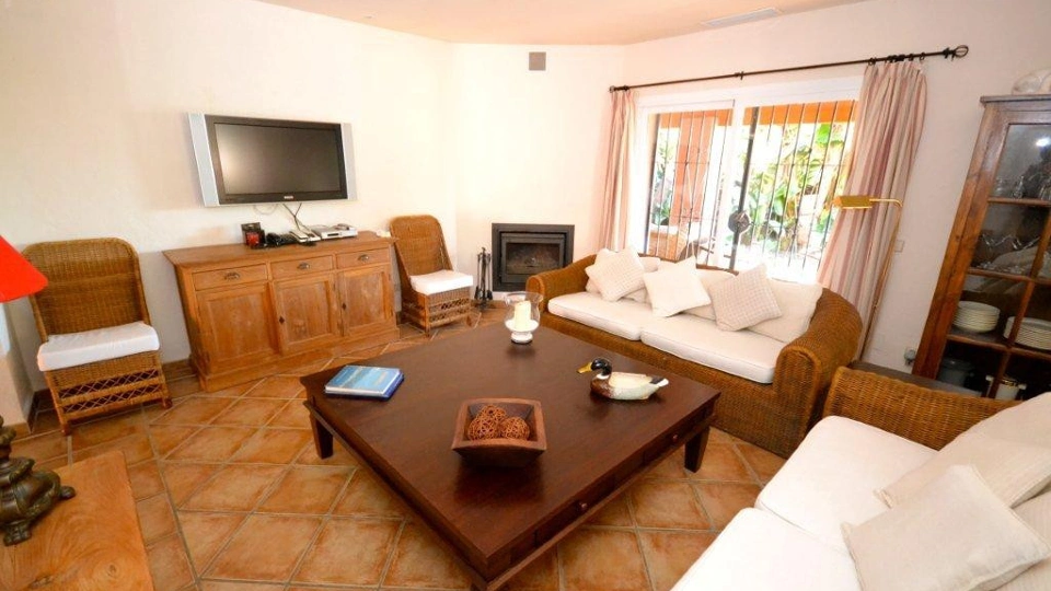 Villa en alquiler larga temporada en Atalaya, Estepona Este