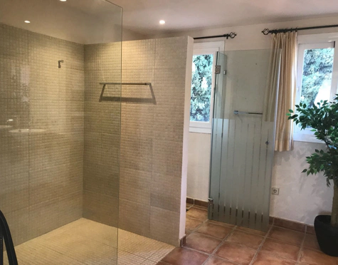 Villa en alquiler a corta temporada en Atalaya, Estepona East