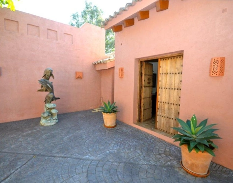 Villa en alquiler a corta temporada en Atalaya, Estepona East