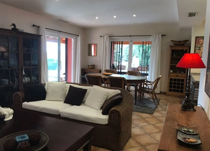 Villa en alquiler larga temporada en Atalaya, Estepona Este