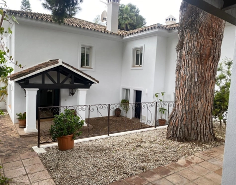 Villa for sale in Nagüeles, Marbella Golden Mile