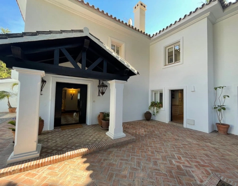 Villa for sale in Nagüeles, Marbella Golden Mile