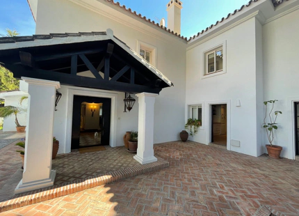 Villa for sale in Nagüeles, Marbella Golden Mile