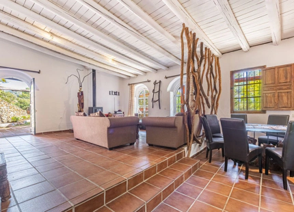 Finca en venta en Benahavis