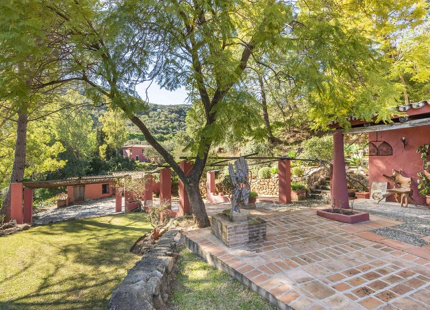 Finca en venta en Benahavis