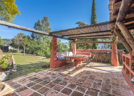 Finca en venta en Benahavis