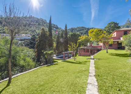 Finca en venta en Benahavis