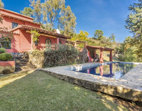 Finca en venta en Benahavis