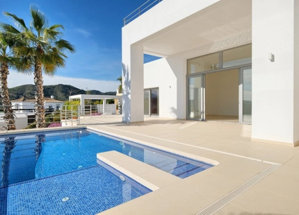 Villa en venta en Benahavis