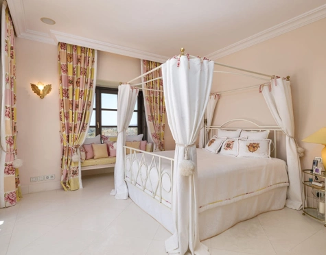 Villa en venta en Marbella Hill Club, Marbella Golden Mile