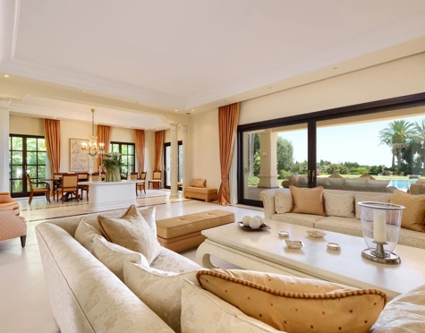 Villa en venta en Marbella Hill Club, Marbella Golden Mile