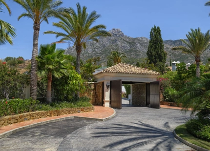 Villa en venta en Marbella Hill Club, Marbella Golden Mile