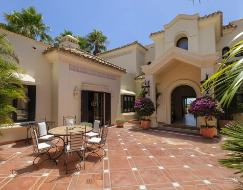 Villa en venta en Marbella Hill Club, Marbella Golden Mile