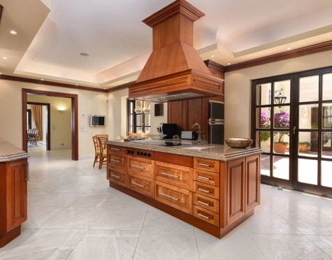 Villa en venta en Marbella Hill Club, Marbella Golden Mile