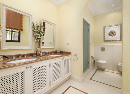 Villa en venta en Marbella Hill Club, Marbella Golden Mile