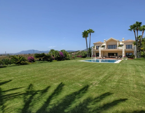 Villa en venta en Marbella Hill Club, Marbella Golden Mile