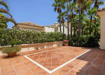Villa en venta en Marbella Hill Club, Marbella Golden Mile